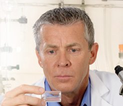 welldo_cz_Dr._David_Williams Dopady pandemie na výrobu vířivek a swim spa